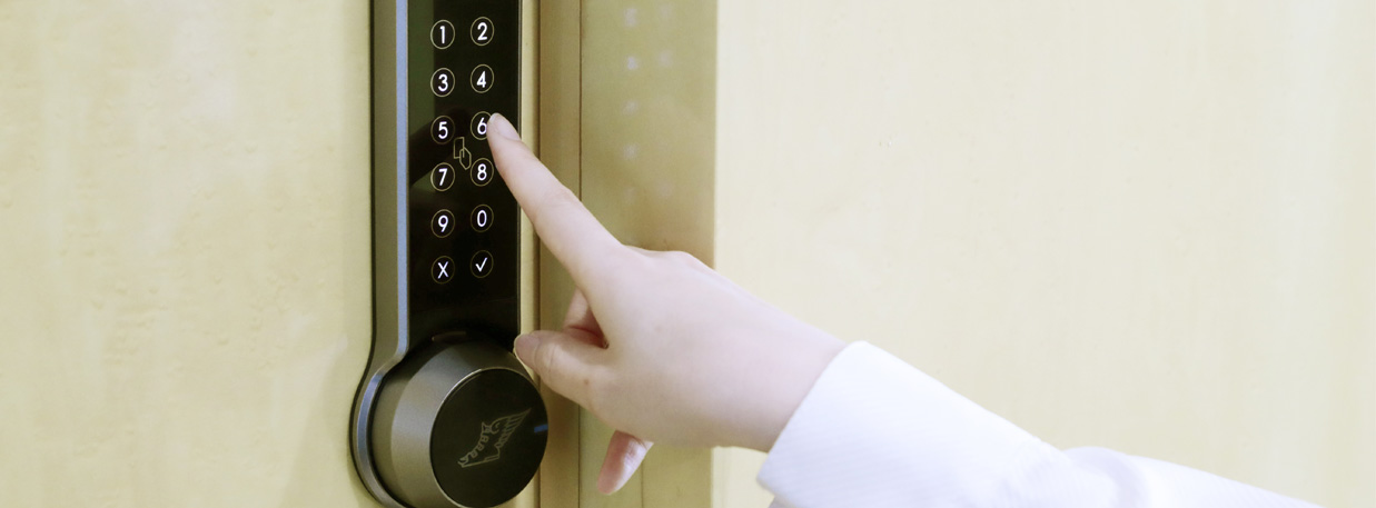 指紋・非接触ドアロック